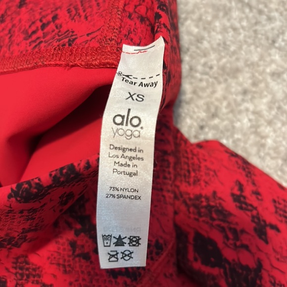 Alo yoga bike shorts - Picture 3 of 4